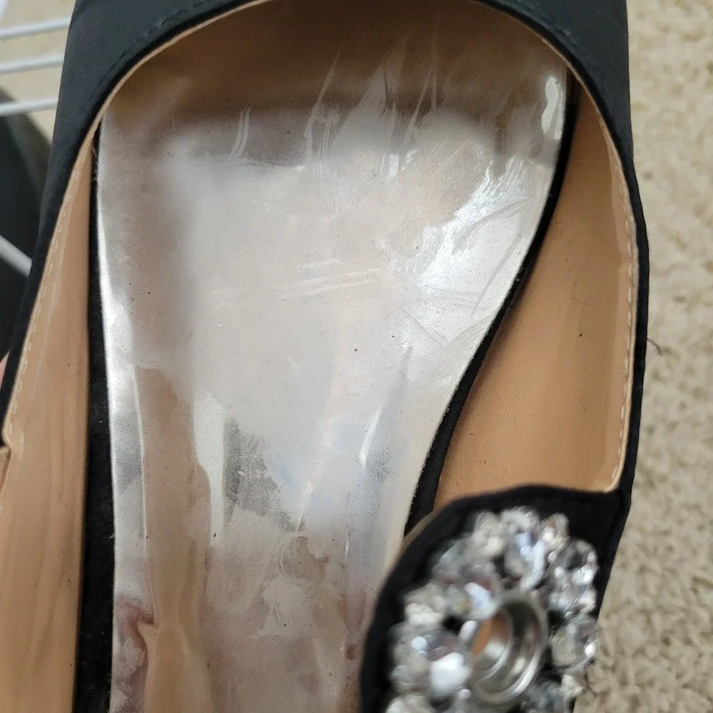 Badgley Mischka Marina Grommet Black Satin Mary Jane Flat Rhinestone Size 5 READ